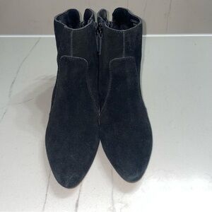 Tahari Charlies Black Suede Faux Lace Up Back Ankle Booties Women’s Size 8 1/2
